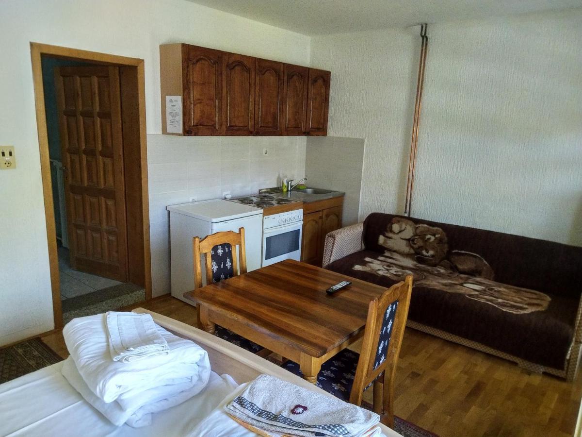 Apartments And Rooms Vicko Brzeće Extérieur photo