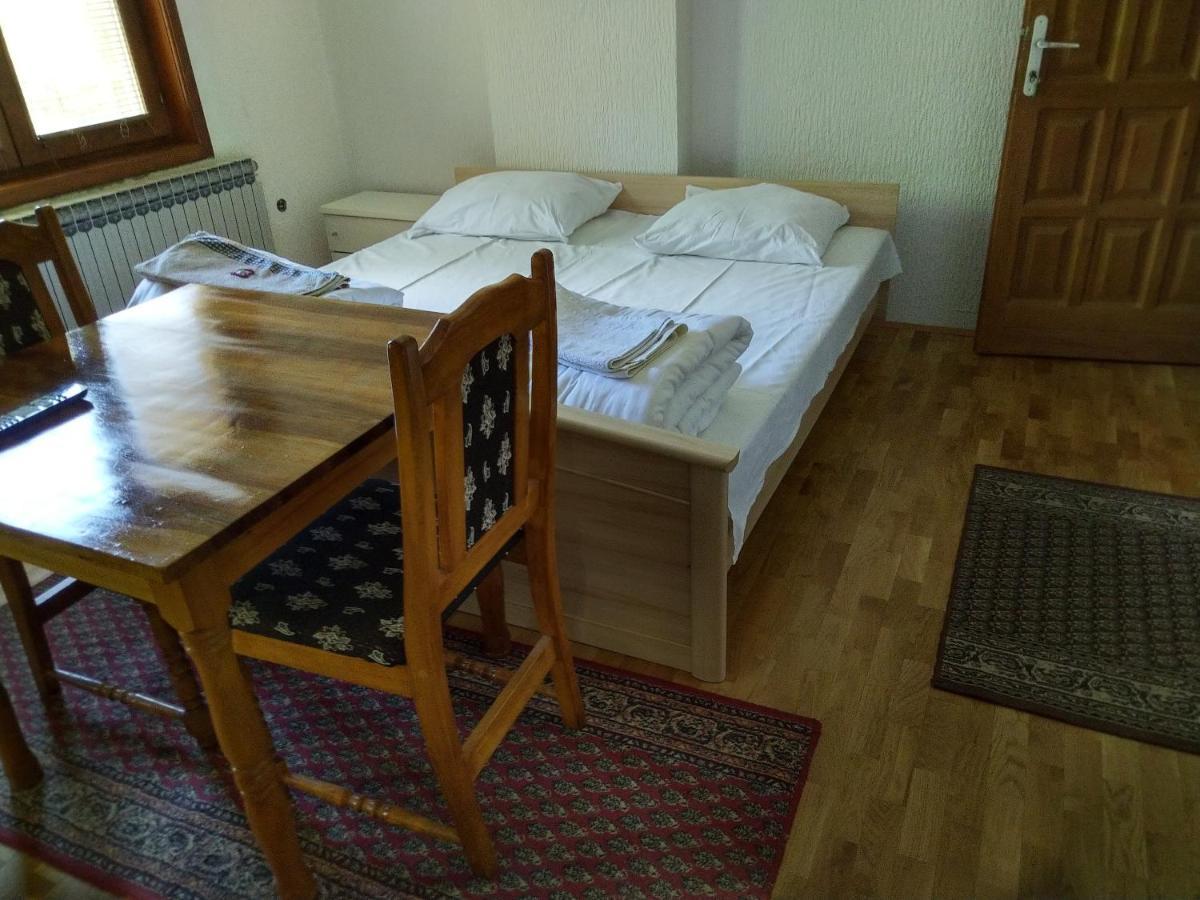 Apartments And Rooms Vicko Brzeće Extérieur photo