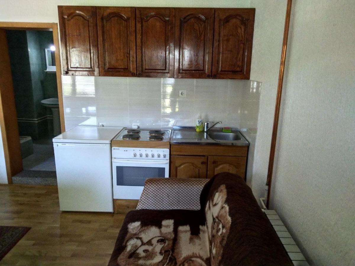 Apartments And Rooms Vicko Brzeće Extérieur photo