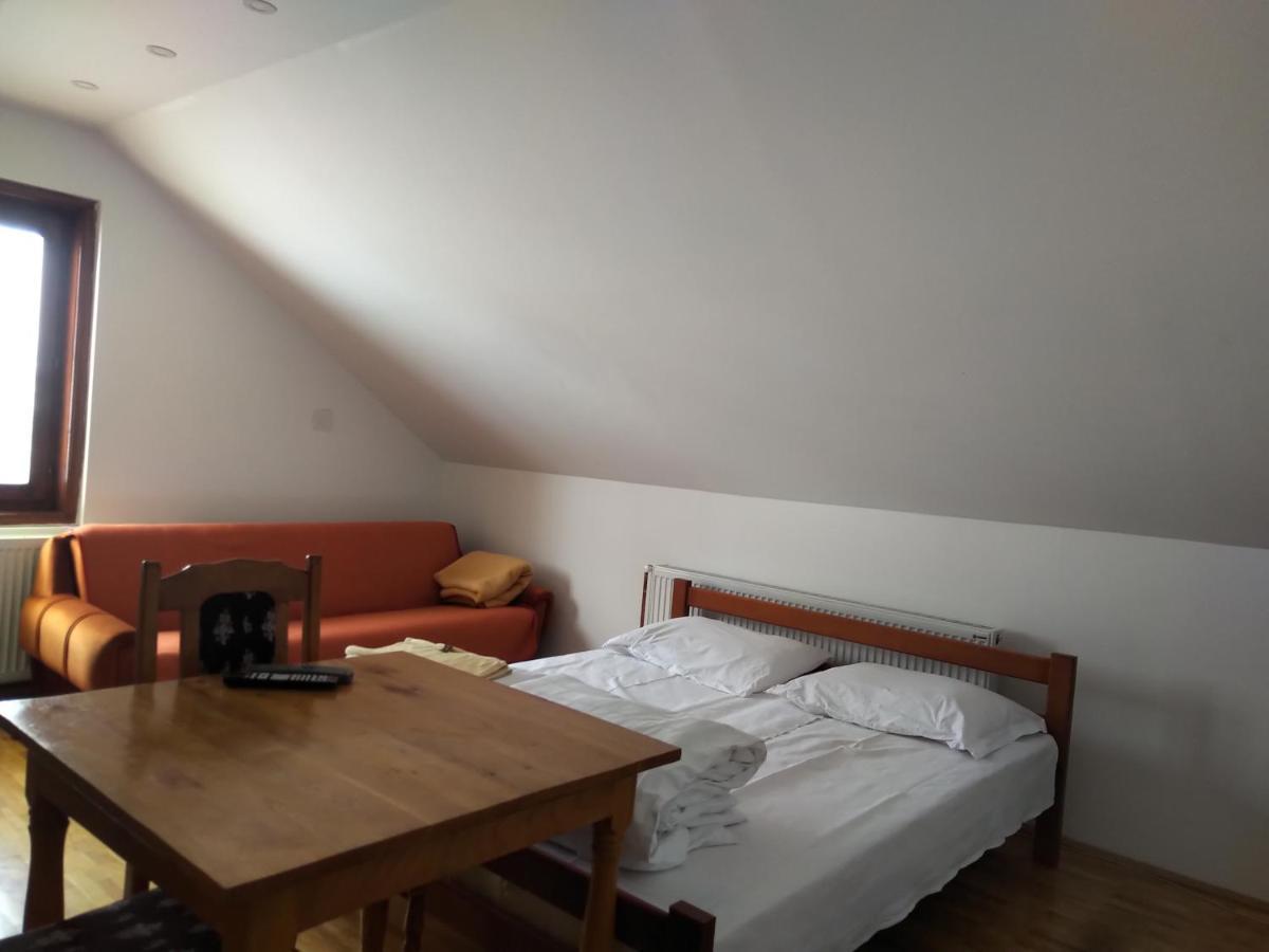 Apartments And Rooms Vicko Brzeće Extérieur photo