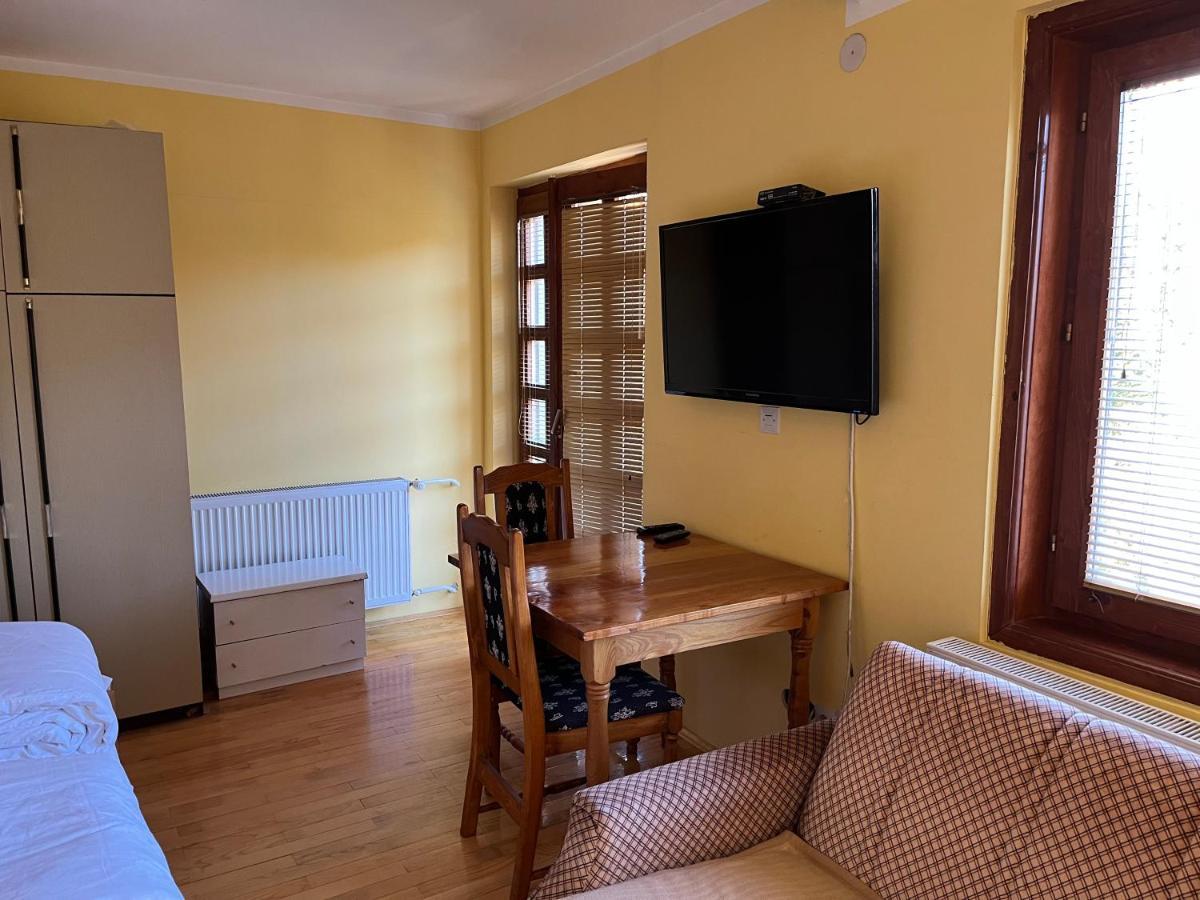 Apartments And Rooms Vicko Brzeće Extérieur photo