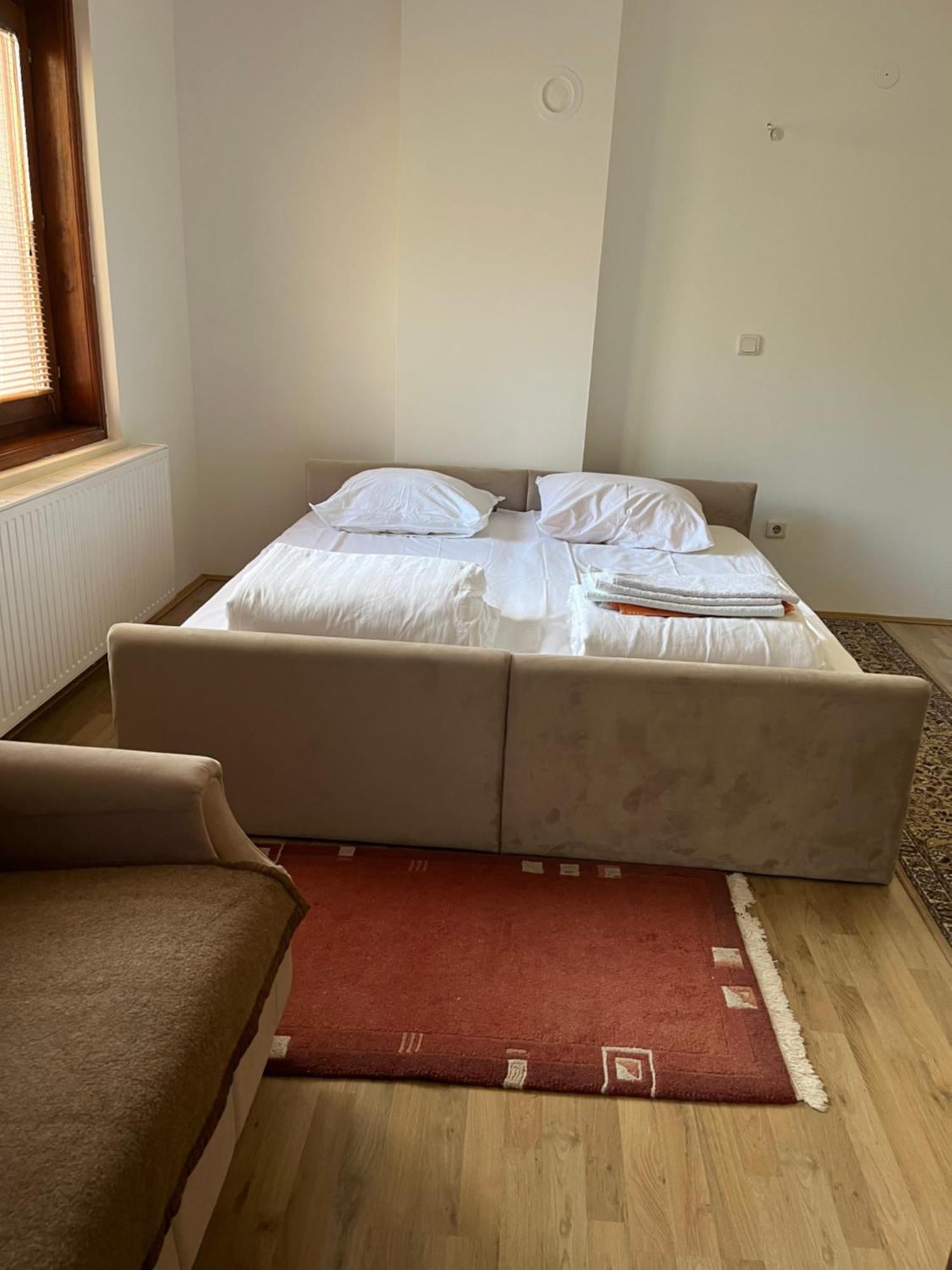 Apartments And Rooms Vicko Brzeće Extérieur photo