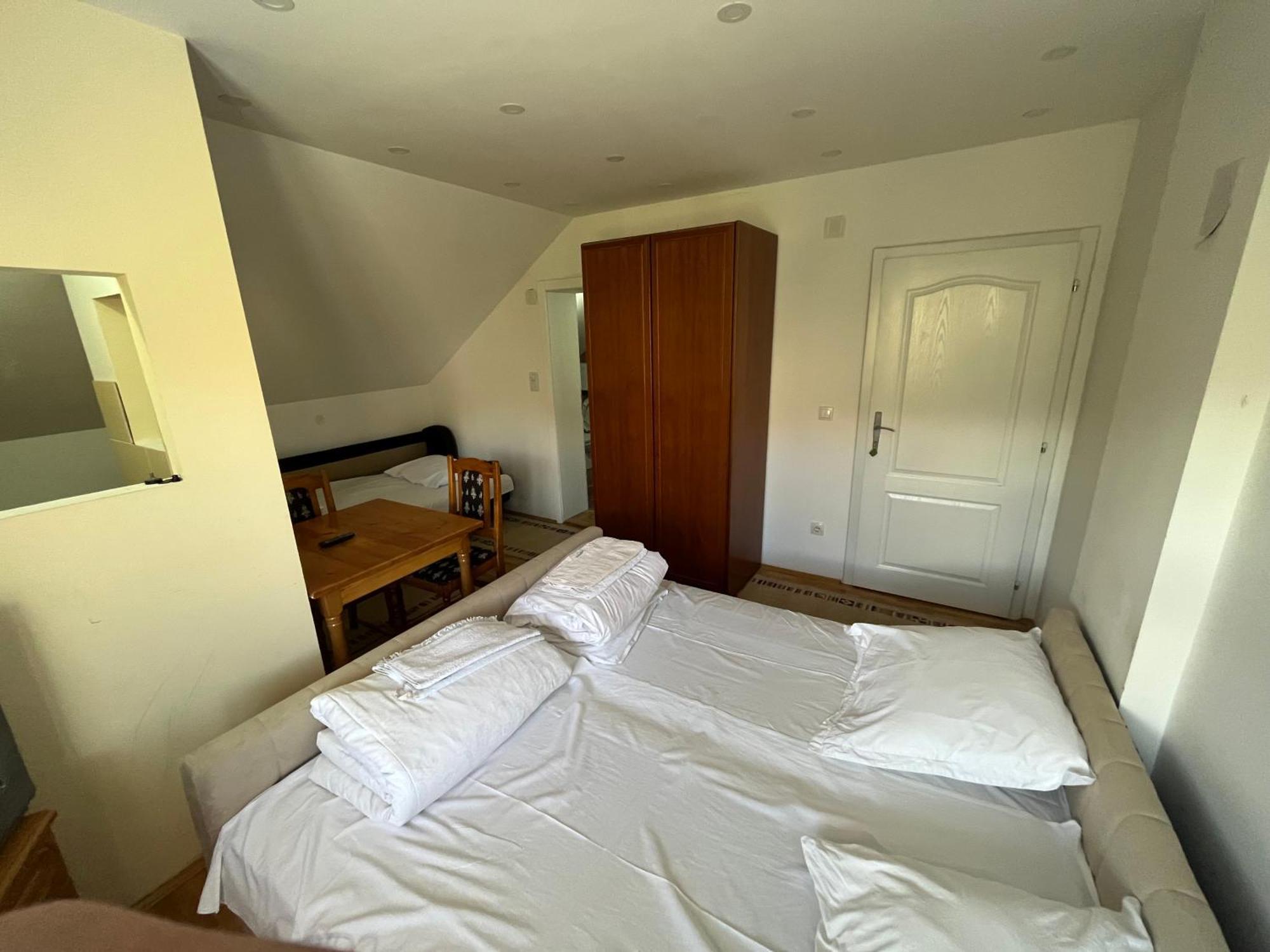 Apartments And Rooms Vicko Brzeće Extérieur photo