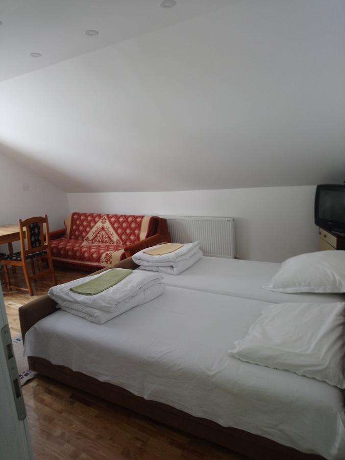 Apartments And Rooms Vicko Brzeće Extérieur photo