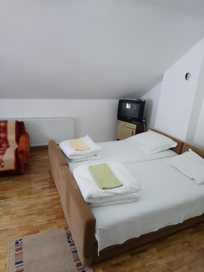 Apartments And Rooms Vicko Brzeće Extérieur photo